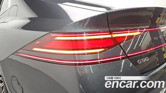 Genesis G90 2022 — ფოტო 21/31