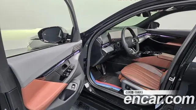 BMW 5 Series 2025 — Photo 29/33