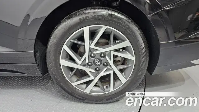Hyundai Grandeur Hybrid 2023 — Photo 23/30