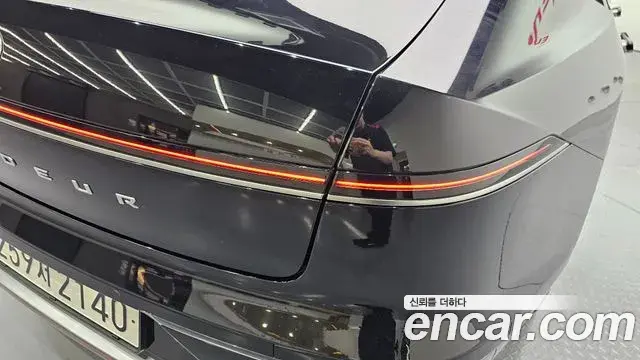 Hyundai Grandeur Hybrid 2023 — Photo 30/30