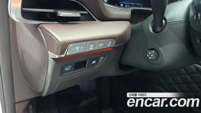 Genesis GV80 2021 — ფოტო 30/32