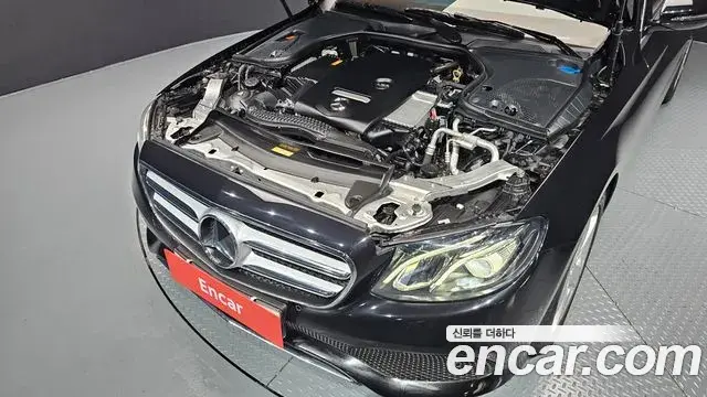 Mercedes-Benz E-Class 2018 — Фото 6/20