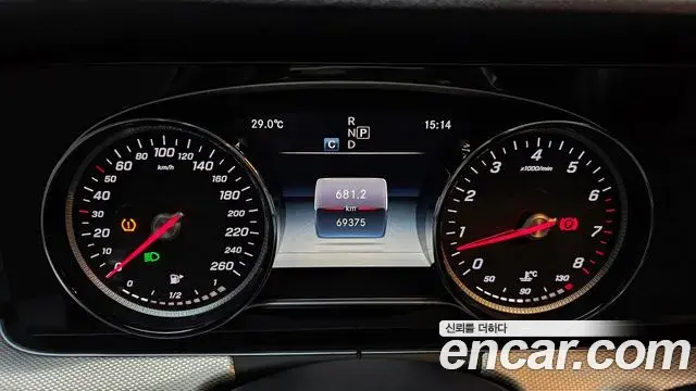 Mercedes-Benz E-Class 2018 — Фото 8/20