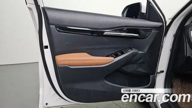 Kia Seltos 2023 — Şəkil 16/34