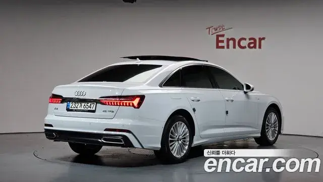 Audi A6 2021 — ფოტო 17/34