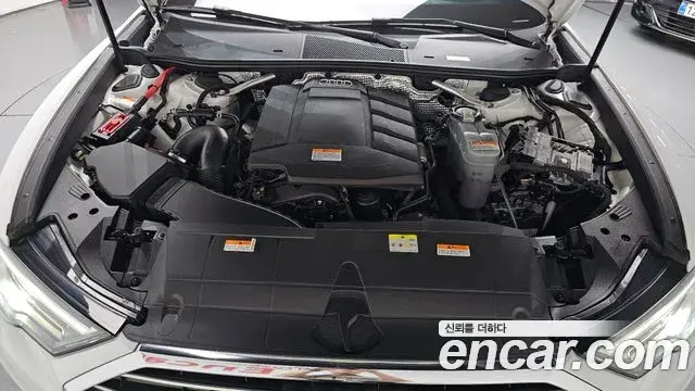 Audi A6 2021 — ფოტო 7/34