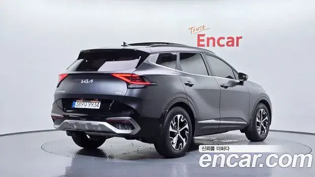 Kia Sportage 2022 — Фото 2/20