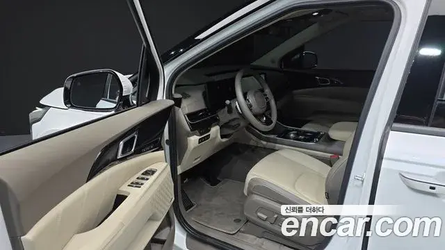 Kia Carnival 2024 — ფოტო 10/36