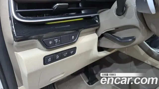 Kia Carnival 2024 — ფოტო 21/36