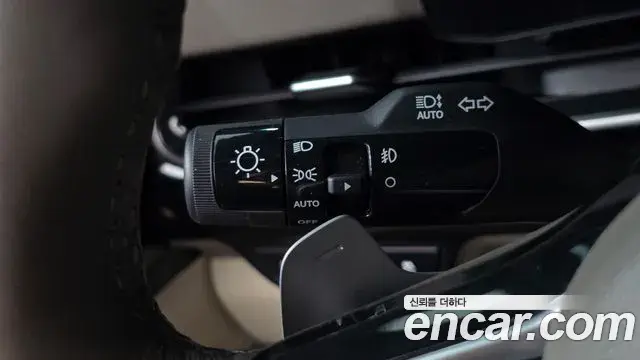 Kia Carnival 2024 — ფოტო 20/36