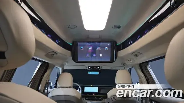 Kia Carnival 2024 — ფოტო 1/36