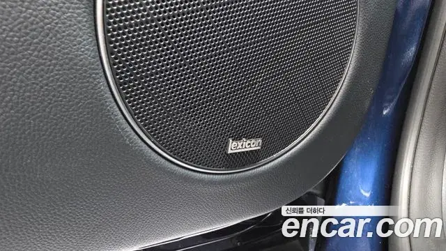 Genesis GV70 2021 — Photo 36/36