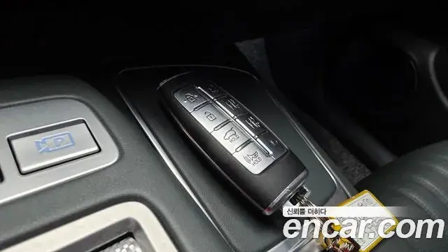 Genesis GV70 2021 — Photo 13/36