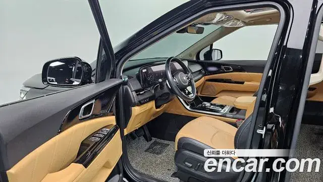 Kia Carnival 2021 — Фото 10/20