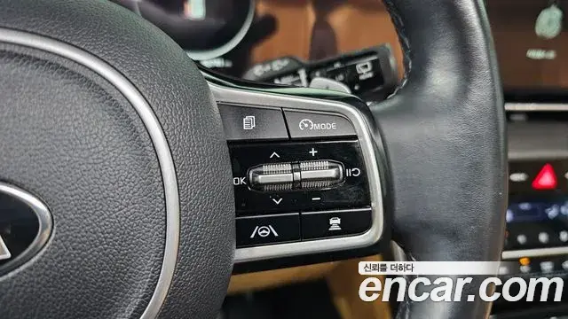 Kia Carnival 2021 — Фото 15/20