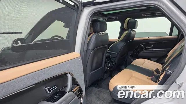 Land Rover Range Rover Sport 2026 — Фото 12/20