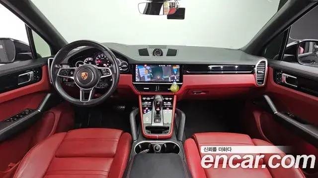 Porsche Cayenne 2020 — ფოტო 11/31