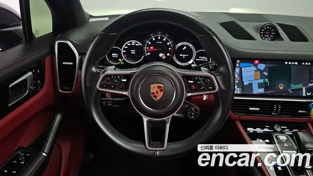 Porsche Cayenne 2020 — ფოტო 2/31