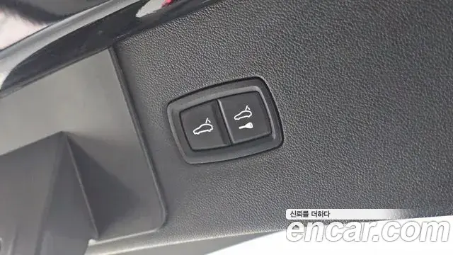 Porsche Cayenne 2020 — ფოტო 7/31