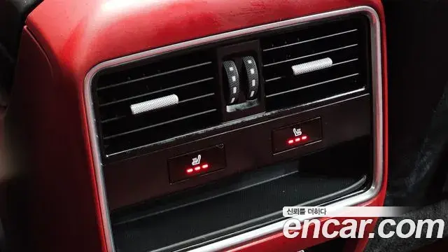 Porsche Cayenne 2020 — ფოტო 21/31