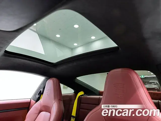Porsche 911 2025 — Şəkil 6/20