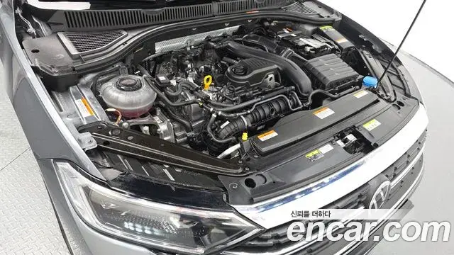 Volkswagen Jetta 2024 — Şəkil 22/33