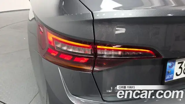 Volkswagen Jetta 2024 — Şəkil 2/33