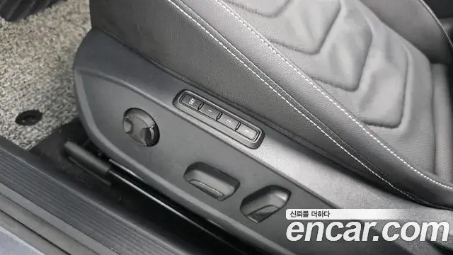 Volkswagen Jetta 2024 — Şəkil 28/33