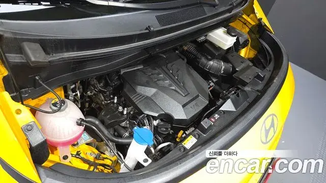 Hyundai Staria 2024 — Photo 16/28