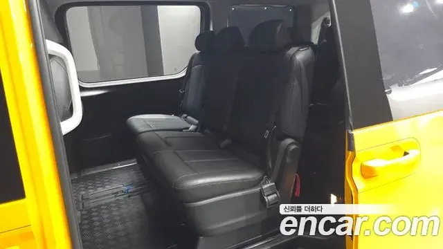 Hyundai Staria 2024 — Photo 3/28