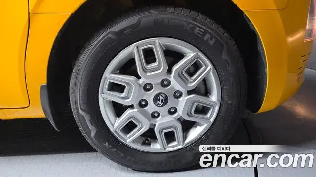 Hyundai Staria 2024 — Photo 19/28