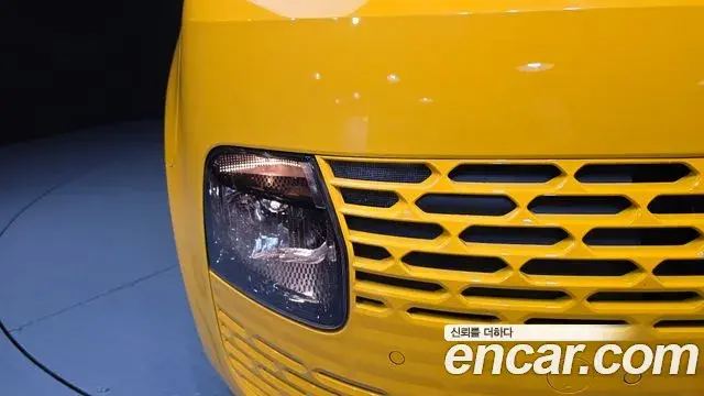 Hyundai Staria 2024 — Photo 10/28