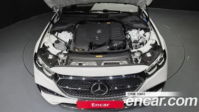 Mercedes-Benz E-Class 2026 — Фото 6/20
