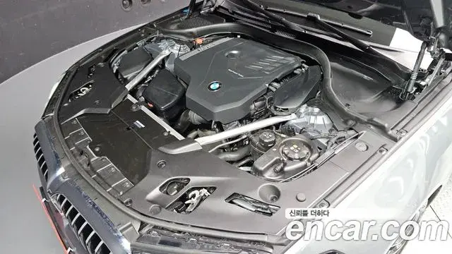 BMW 5 Series 2023 — Şəkil 2/20