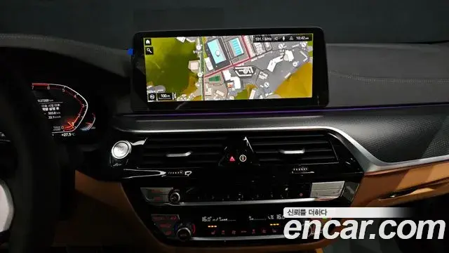 BMW 5 Series 2023 — Şəkil 6/20