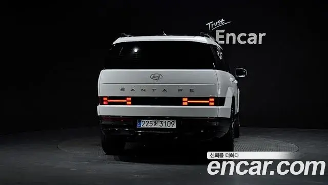 Hyundai Santa Fe 2024 — Photo 8/33