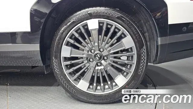 Hyundai Santa Fe 2024 — Photo 23/33