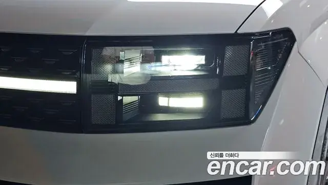 Hyundai Santa Fe 2024 — Photo 13/33