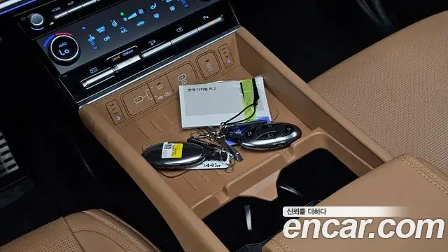 Hyundai Santa Fe 2024 — Photo 7/33