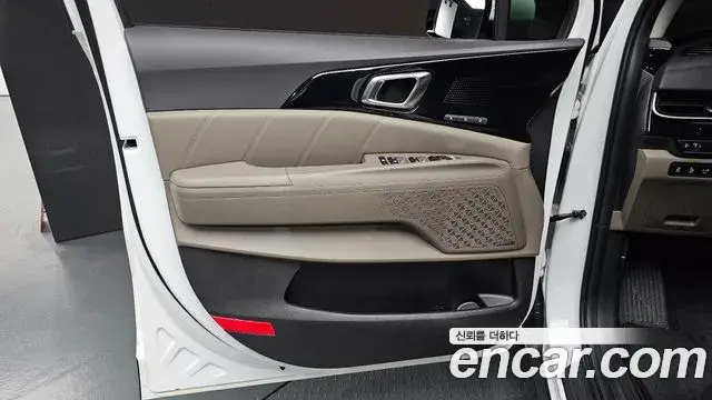 Kia Carnival 2024 — Şəkil 2/35