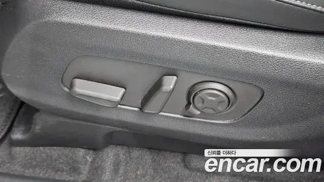 Kia Carnival 2024 — Şəkil 17/35