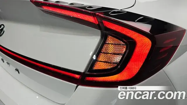 Hyundai Sonata Hybrid 2019 — ფოტო 7/30