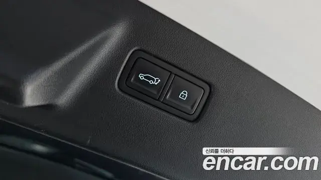 Hyundai Santa Fe 2024 — ფოტო 28/29