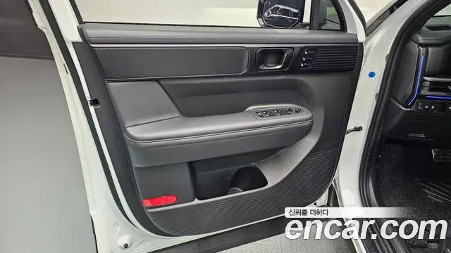 Hyundai Santa Fe 2024 — ფოტო 8/29