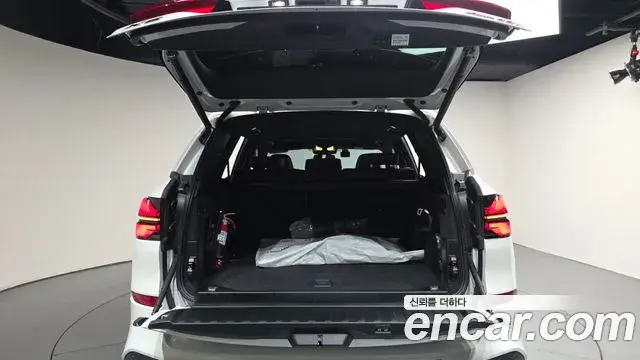 BMW X5 2024 — Şəkil 33/38