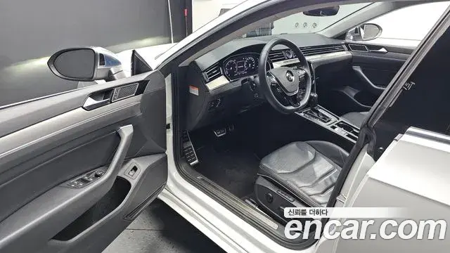 Volkswagen Arteon 2020 — ფოტო 2/20