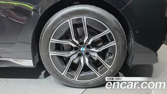 BMW 7 Series 2025 — ფოტო 20/35