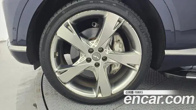 Genesis GV80 2020 — ფოტო 18/32