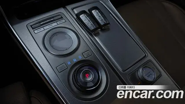 Genesis GV80 2020 — ფოტო 32/32