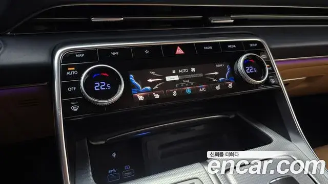 Genesis GV80 2020 — ფოტო 14/32